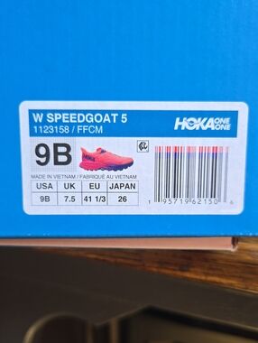 Hoka One One W Speedgoat 5 Women's Running Shoe - Pink/Coral
